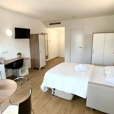 Appartement Charming Studio - 2 Min Walk Univ, Esch, Belval *